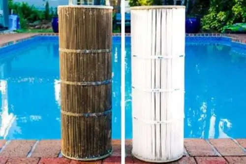 Два фильтра для бассейна, один грязный, другой чистый.