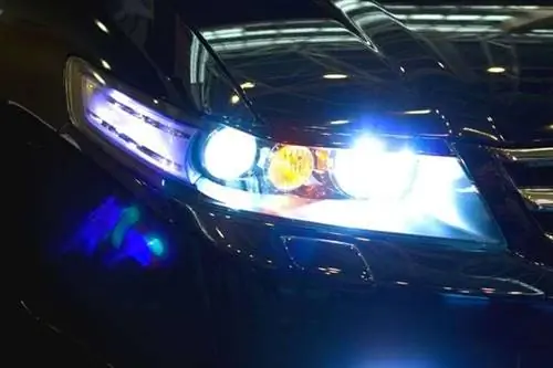 Свет на машине