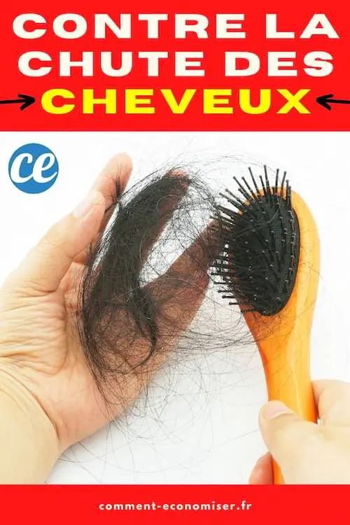 Щетка и рука, полная опавших волос