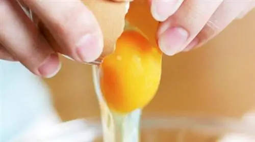 Сузьте расширенные поры с помощью лимонного яичного белка