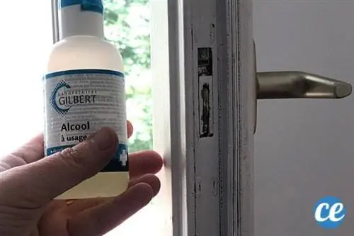 Спирт 90° для удаления следов клея на окне