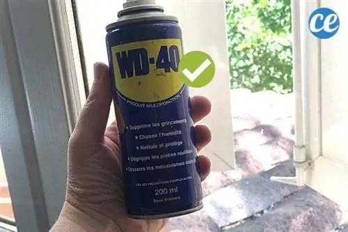 W40 для удаления клея с окон