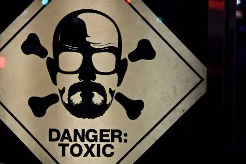 Знак токсичной опасности