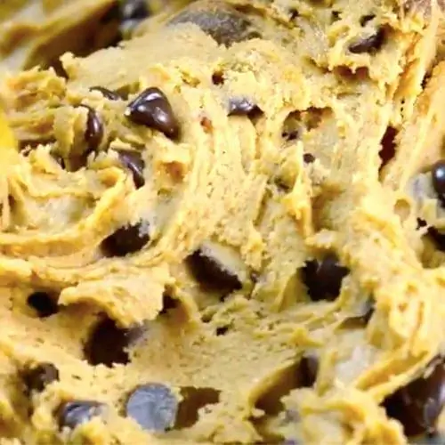 Хорошее домашнее печенье с шоколадной крошкой.