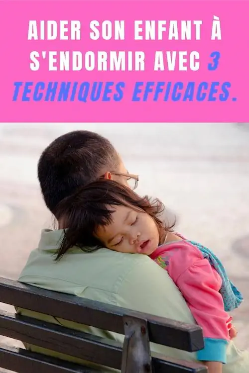 Маленькая девочка спит на своем папе: Как помочь вашему ребенку заснуть с помощью 3 эффективных методов.