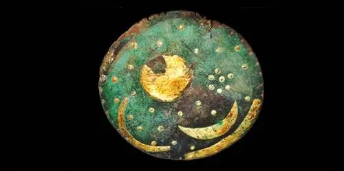 Неправильно ли датирован небесный диск?