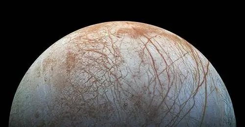 Луна Юпитера пережила сдвиг полюсов