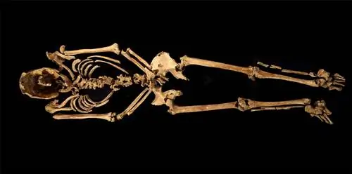 Археологи находят распятых мертвецов