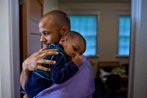 Мужчины получают &8222;Baby blues“