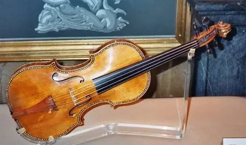 Скрипки: Страдивари &8222, пение “ как теноры