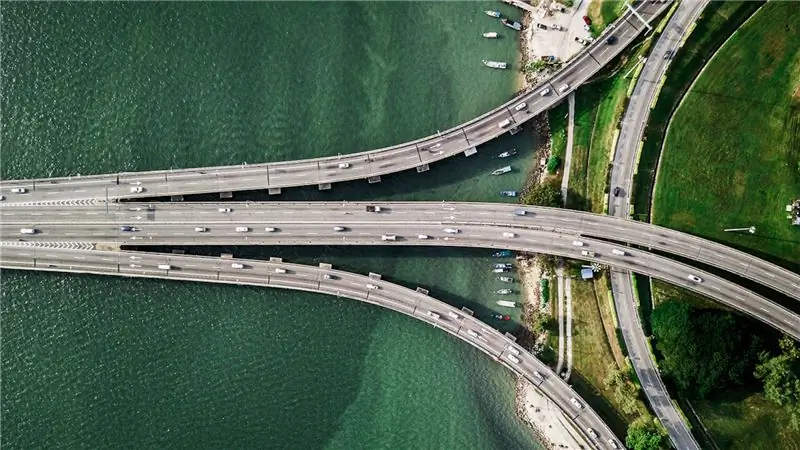 Шоссе над водой