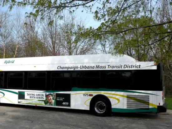 Изображение 40-футового гибридного автобуса предоставлено CUMTD.