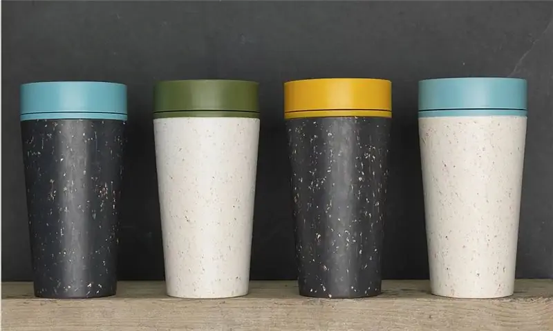 r. Чашки разных цветов