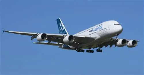 Airbus A380: авиагигант преждевременно выведен из состава флота из-за коронавируса