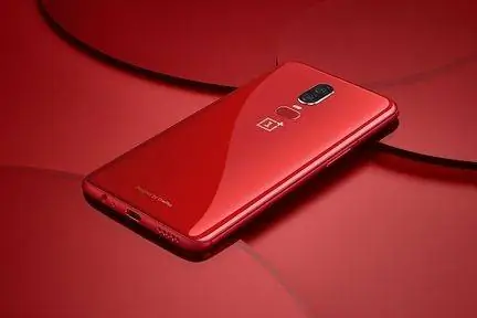 OnePlus 6 Красный