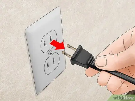 Обрежьте провод динамика, шаг 1