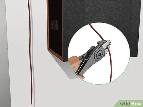 Обрежьте провод динамика, шаг 4