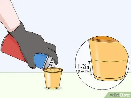 Ремонт незакрепленной обивки дверной панели автомобиля Шаг 6