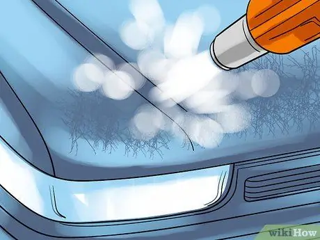 Удаление старую невидимую защитную пленку 3M (прозрачный бюстгальтер) с автомобиля Шаг 2