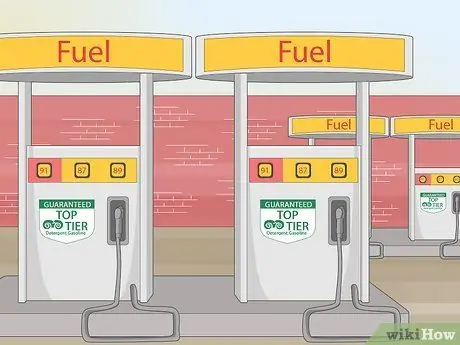 Купите подходящий бензин Шаг 9