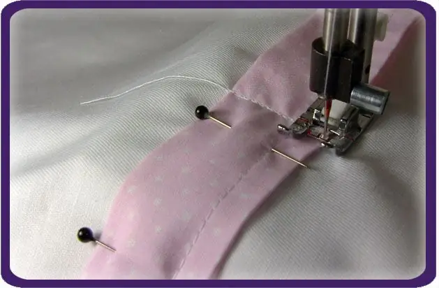 Пришейте ремни на месте