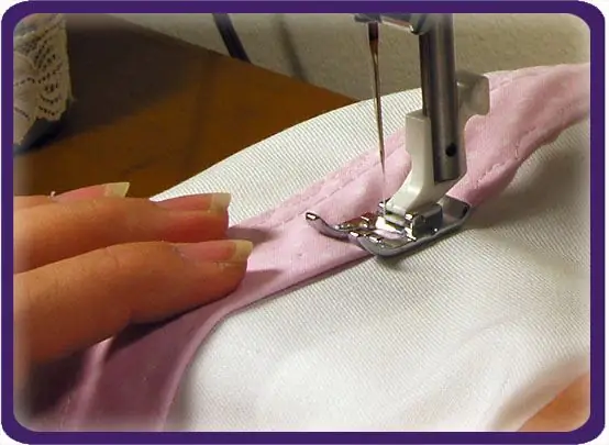 Пришейте ремни на месте