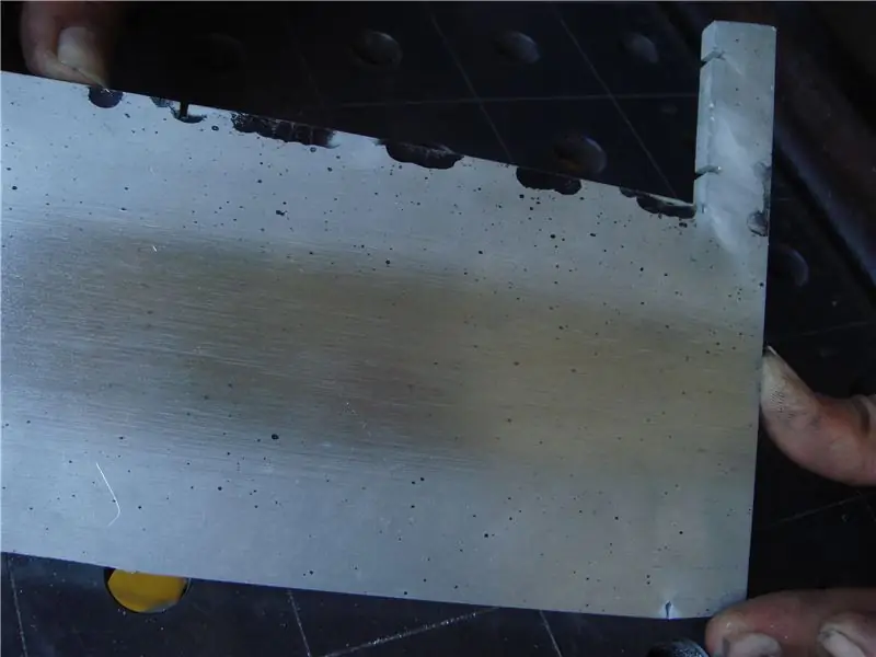 Подготовить металлический и сварочный стол