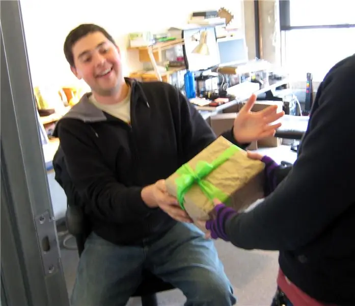 Как упаковать подарок