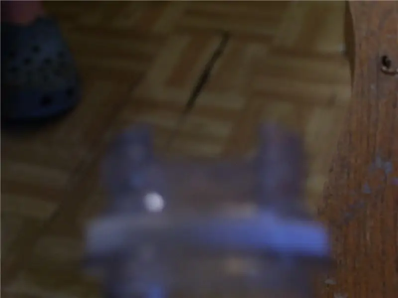 Сборка емкости для воды: бутылка и готовый продукт