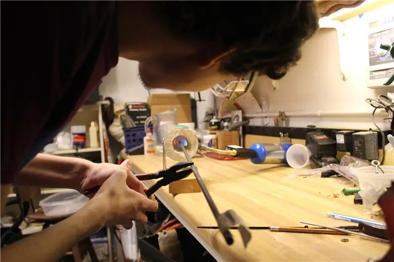 Уходи прочь!