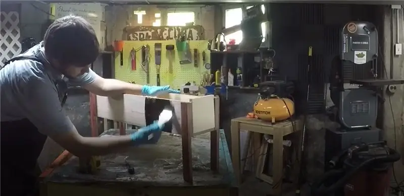 (Необязательно) Нанесите пятно