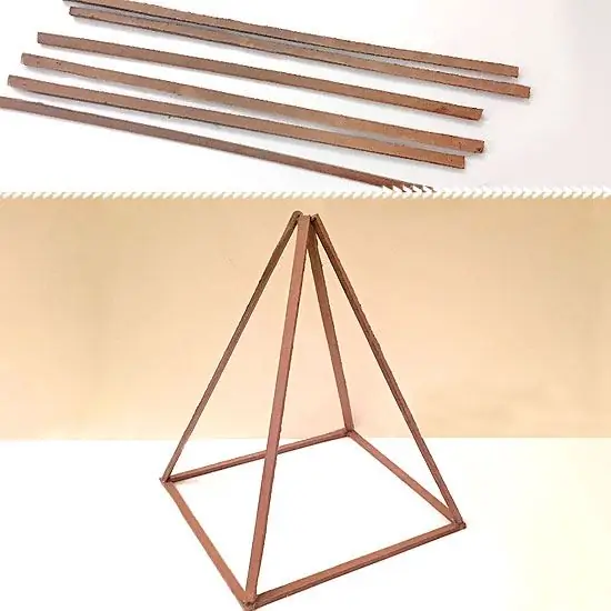 Давайте разрежем картон и сделаем из него пирамиду!