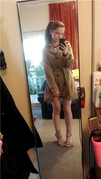 Поднимите подол пальто