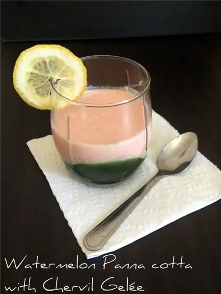 Вкусная панна котта готова к употреблению!