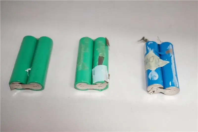 Подготовка материалов: старый аккумулятор для ноутбука