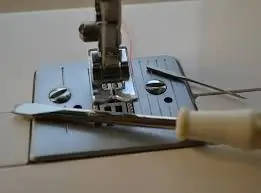 Шаг: Практика шитья: по прямой линии и на куске обрезков ткани