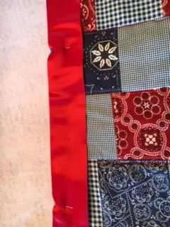 Шаг 13: Добавьте привязку к краю детского одеяла