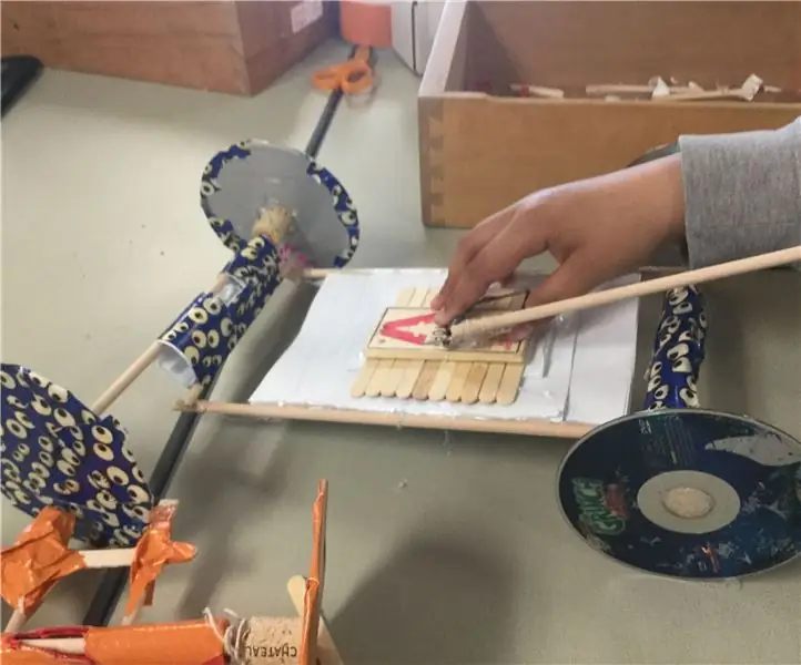 Автомобиль с приводом от мышеловки: 5 шагов