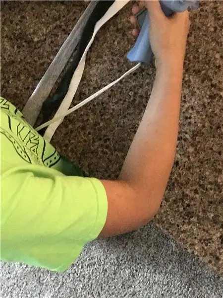 Склейте на одном конце