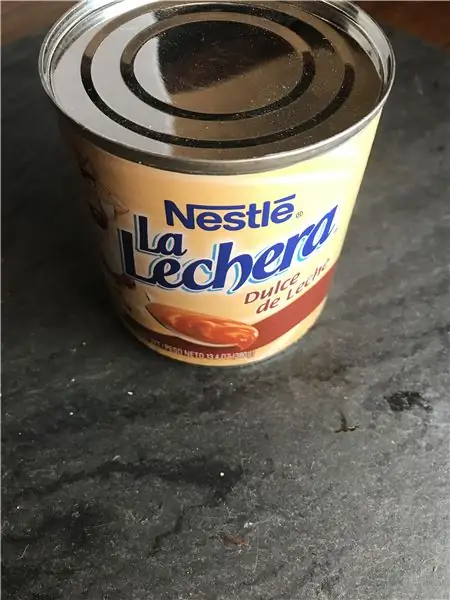 Шаг 5. Вылейте Dulce De Leche поверх Брауни