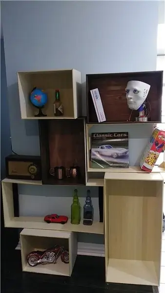 Современная стенка из вторсырья