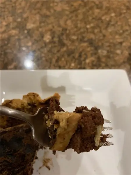 Шелковый пирог с арахисовым маслом и шоколадом