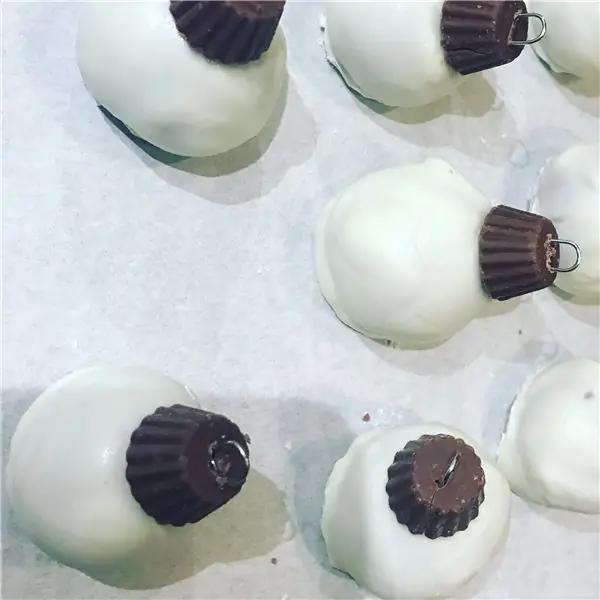 Добавить чашки Reese Pieces