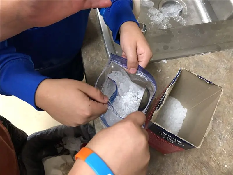 Добавить соль