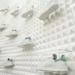 Гигантская обувная коробка с кубами 3D Systems для запуска линии обуви Stan Smith