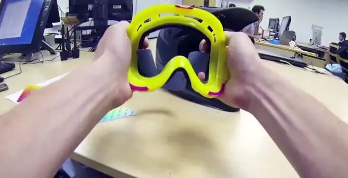 Дизайн очков реальности 3D-печать Stratasys Objet500 Дизайн очков реальности 3D-печать Stratasys Objet500