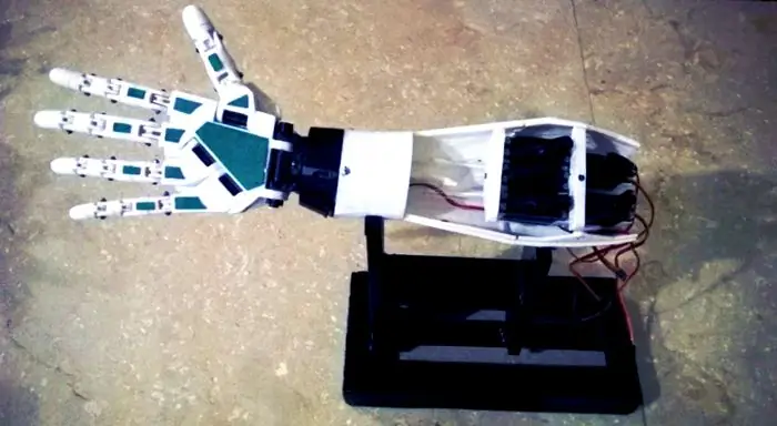 3D-печатная рука inmoov, напечатанная Али Ахсаном 3D-печатная рука inmoov, напечатанная Али Ахсаном