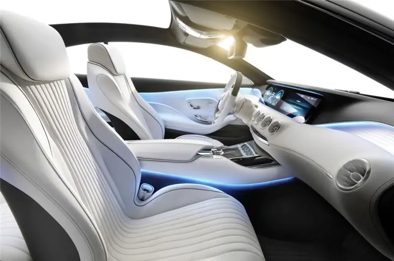 Интерьер купе Mercedes S-серии с напечатанными на 3D-принтере деталями Интерьер купе Mercedes S-серии с напечатанными на 3D-принтере деталями