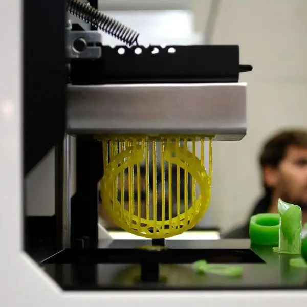 Sharebot демонстрирует полный набор инноваций в области 3D-принтеров, включая новую систему Voyager DLP