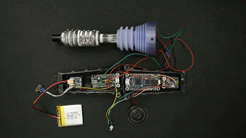 3D-печатный лазерный пистолет от Adafruit 3D-печатный лазерный пистолет от Adafruit